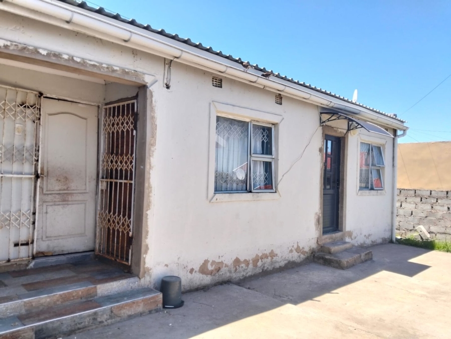 8 Bedroom Property for Sale in Mdantsane Nu 6 Eastern Cape